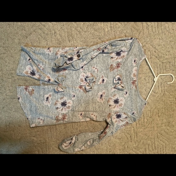 Light gray floral women’s blouse - Picture 2 of 2